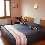 Le Relais Du Coustoubi Bed & Breakfast 3*