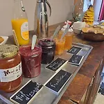 Le Relais Du Coustoubi Bed & Breakfast 3*