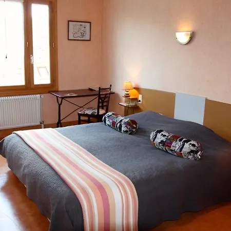 Le Relais Du Coustoubi 住宿加早餐酒店 3*