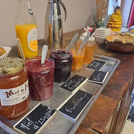 Le Relais Du Coustoubi Frühstückspension *
